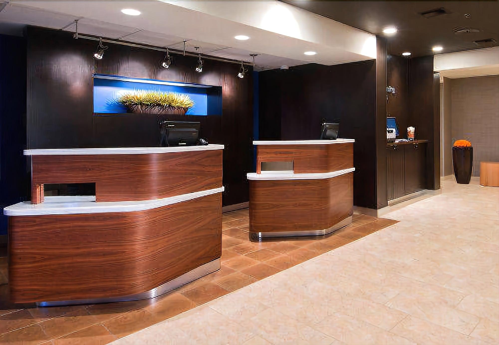 Courtyard By Marriott Lake Jackson Bagian luar foto