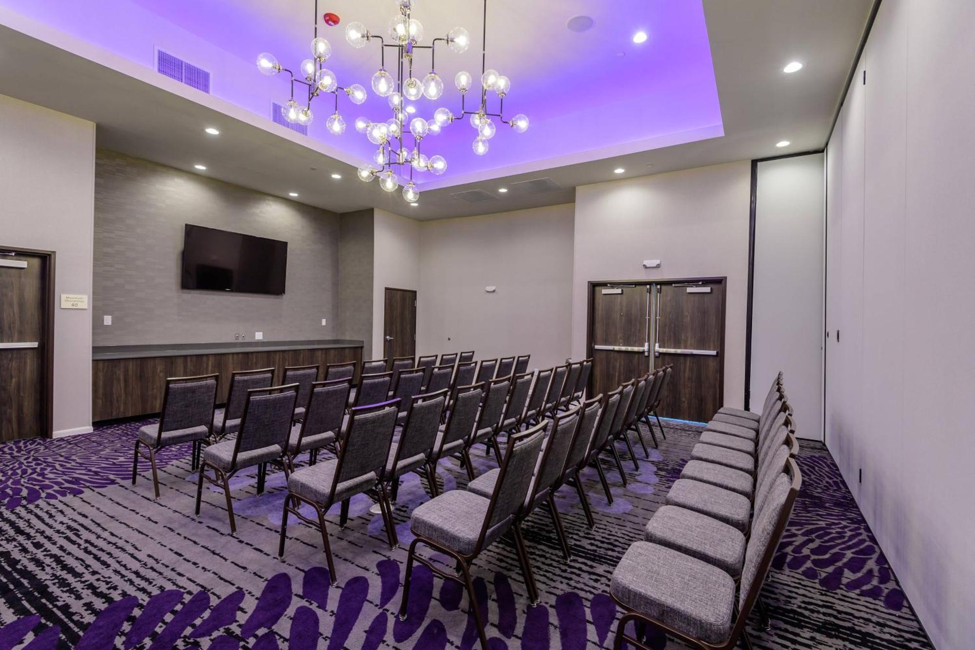 Courtyard By Marriott Lake Jackson Bagian luar foto