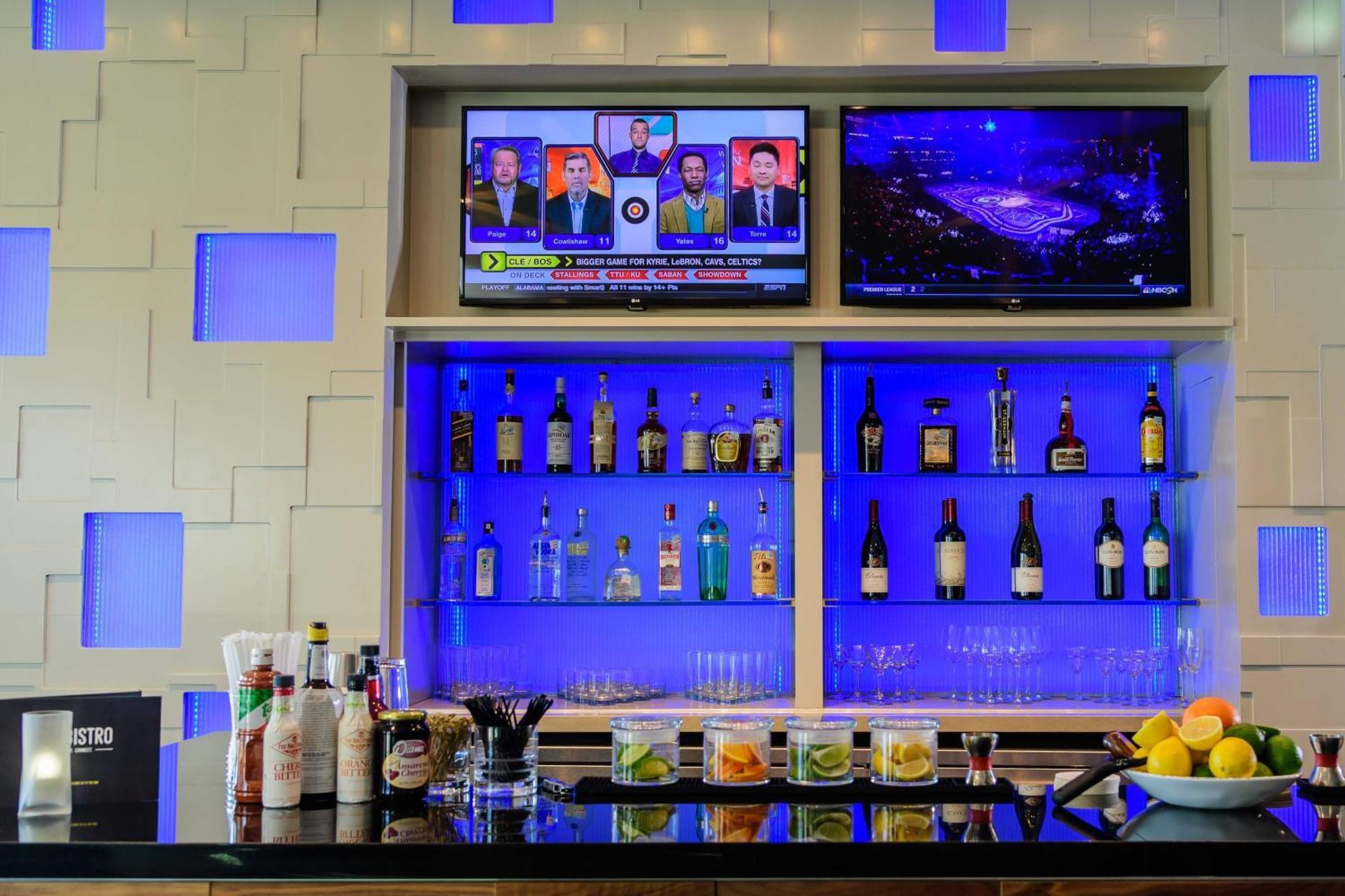 Courtyard By Marriott Lake Jackson Bagian luar foto
