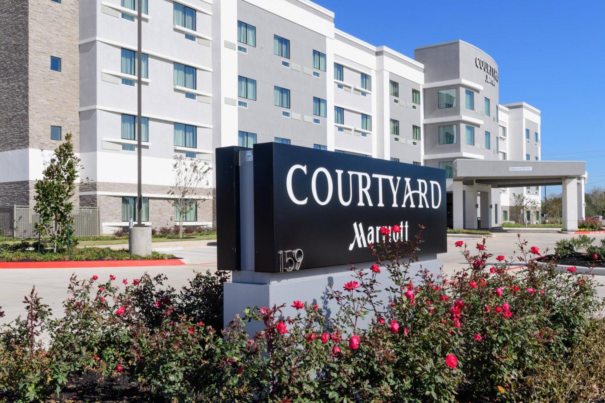 Courtyard By Marriott Lake Jackson Bagian luar foto