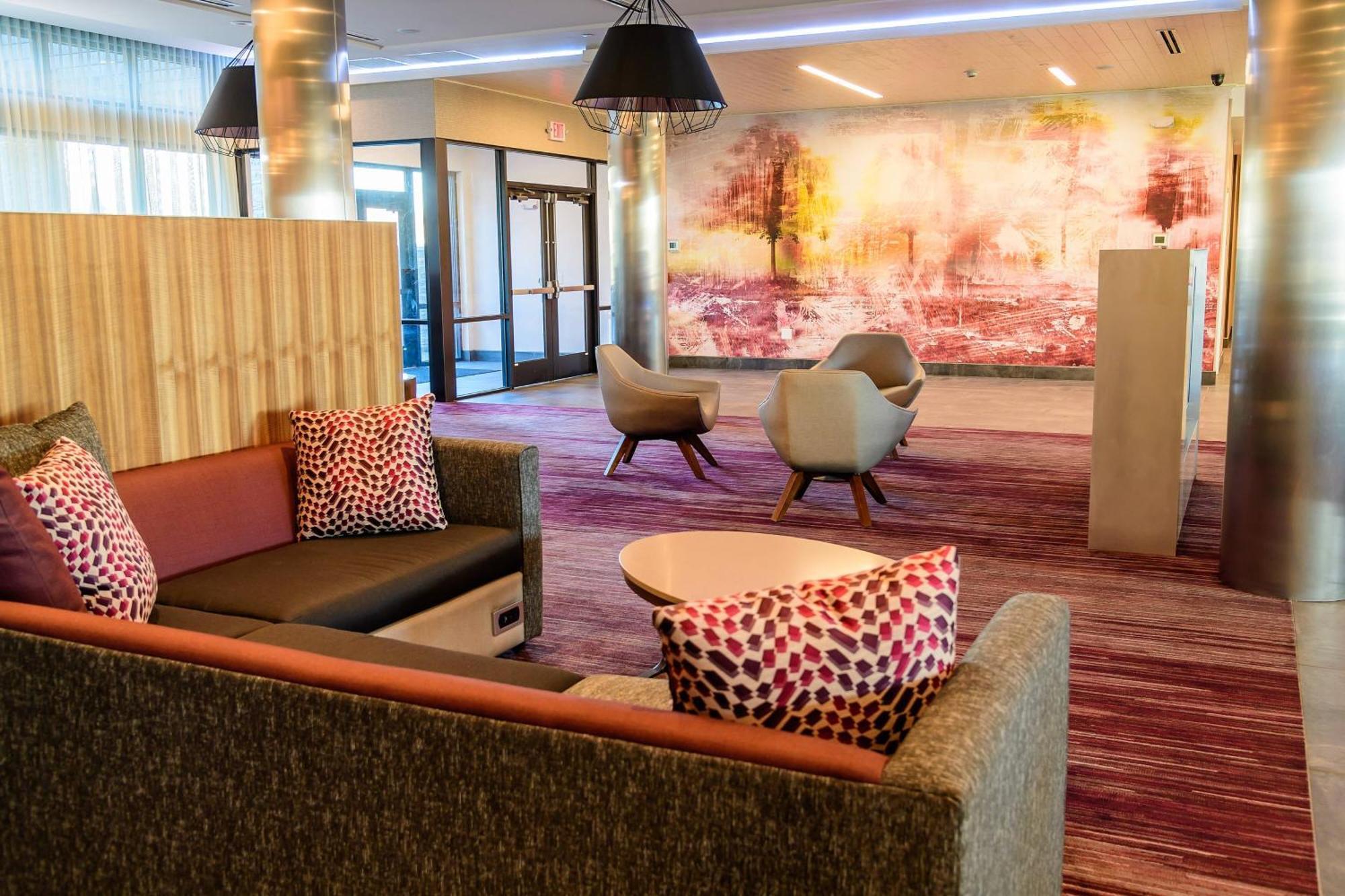 Courtyard By Marriott Lake Jackson Bagian luar foto
