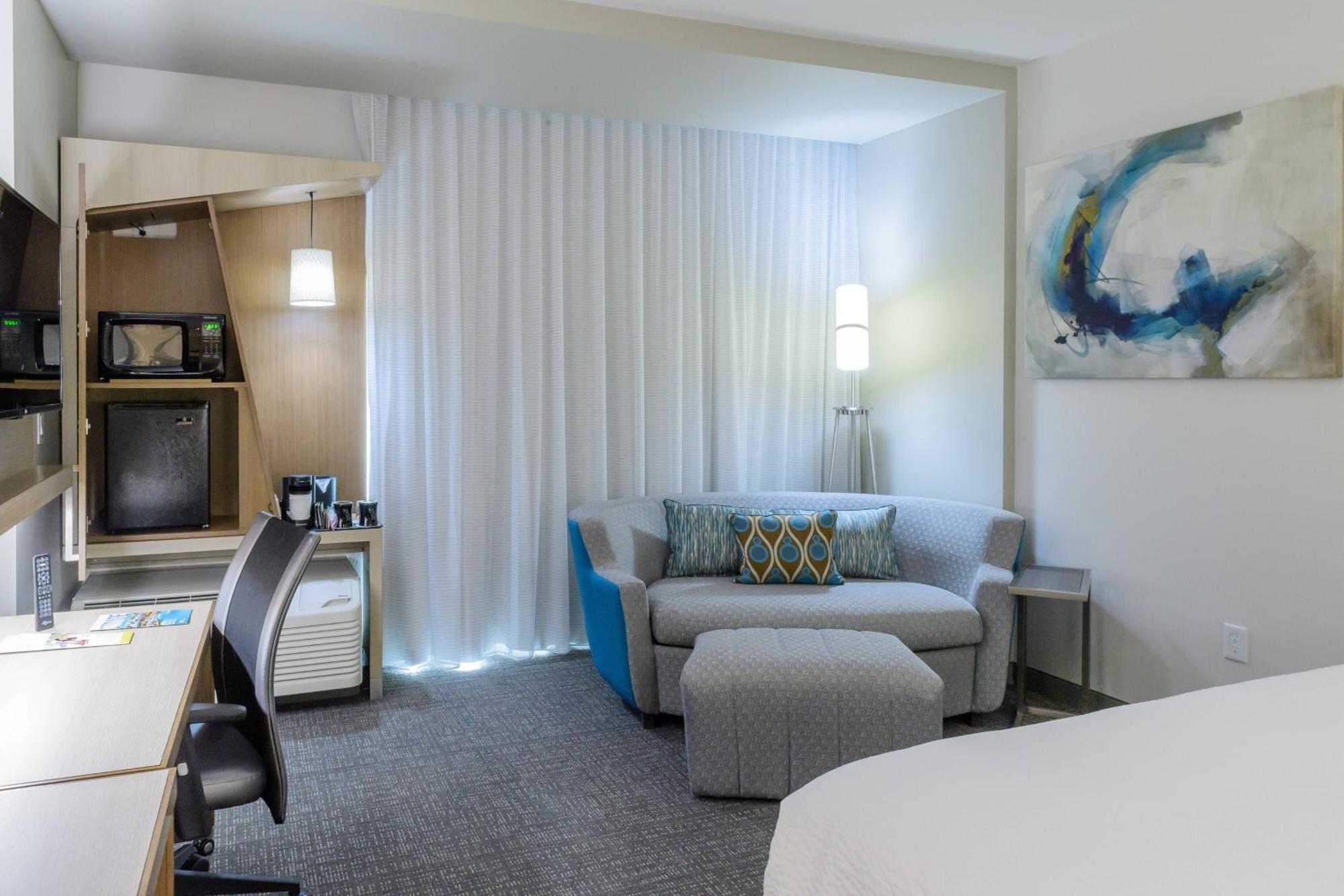 Courtyard By Marriott Lake Jackson Bagian luar foto